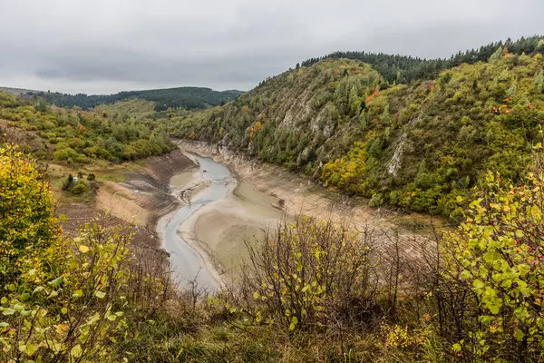 Sırbistan 'ın Sjenica kenti yakınlarındaki Uvac nehir kanyonu