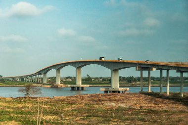 Puente Roncador köprüsü Magdalena nehri üzerinde, Kolombiya