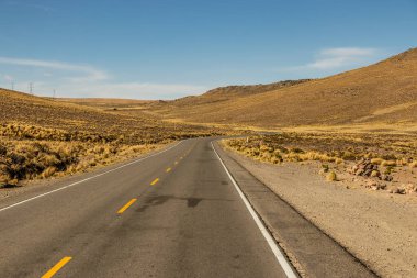 Rezerv Salinas yolu Aguada Blanca, Peru