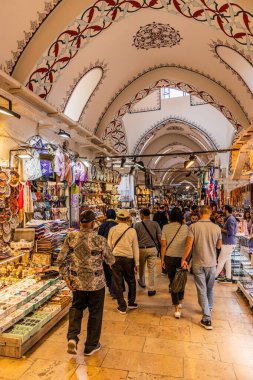 İSTANBUL, TURKEY - 19 Eylül 2022: Kapali Carsi (Grand Bazaar), İstanbul, Türkiye