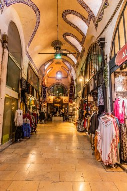 İSTANBUL, TURKEY - 19 Eylül 2022: Kapali Carsi (Grand Bazaar), İstanbul, Türkiye