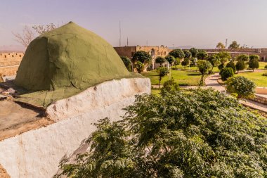 Irak 'ın Kürdistan Bölgesi, Koy Sanjaq kasabasındaki Osmanlı kalesi Koya' da mezar