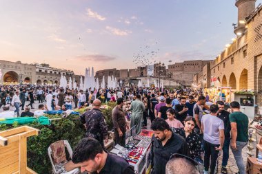 ERBIL, IRAQ - 7 Ekim 2022: Erbil 'de Kalabalık Bakhi Shar (Şehir Parkı), Irak Kürdistan Bölgesi