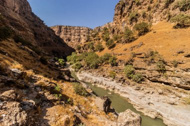 Irak Kürdistan Bölgesi 'nde derin Rawandiz (ayrıca Rawanduz) nehir kanyonu