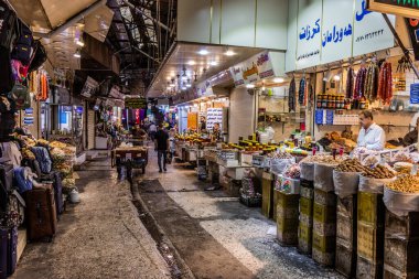 SULAYMANIYAH, IRAQ - 7 Ekim 2022: Sulaymaniyah 'taki Naqib pazarı (Slemani), Irak Kürdistan Bölgesi