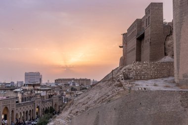 Irak 'ın Kürdistan Bölgesi Erbil Kalesi' nden gün batımı görüldü