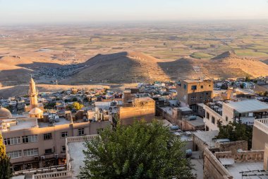 Türkiye 'nin Mardin kentinden Mezopotamya düzlüklerine manzara
