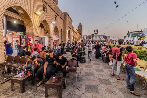 ERBIL, IRAQ - 7 Ekim 2022: Erbil 'deki Bakhi Shar (Şehir Parkı), Irak Kürdistan Bölgesi