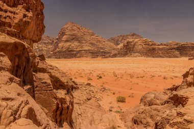 Wadi Rum çölünün Rocky manzarası, Ürdün