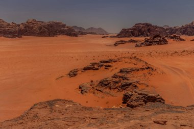 Wadi Rum çölünün Rocky manzarası, Ürdün
