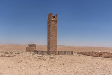 Ürdün 'deki Umm ar-Rasas sahasındaki Stylite (keşiş) kulesi