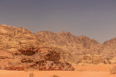 Wadi Rum çölünün Rocky manzarası, Ürdün