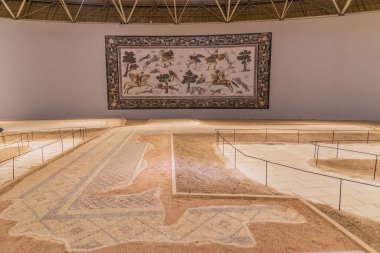 SANLIURFA, TURKEY - 22 Eylül 2022: Şanlıurfa, Türkiye 'deki Haleplibahce Mozaik Müzesi