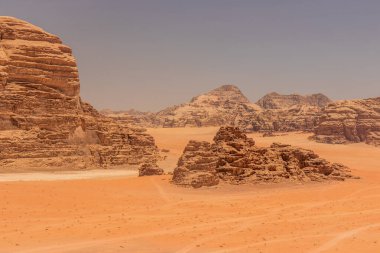 Wadi Rum çölünün Rocky manzarası, Ürdün