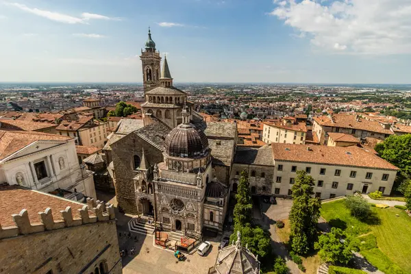 İtalya 'nın Bergamo şehrinde Santa Maria Maggiore Bazilikası