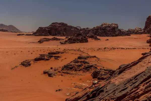 Wadi Rum çölünün Rocky manzarası, Ürdün