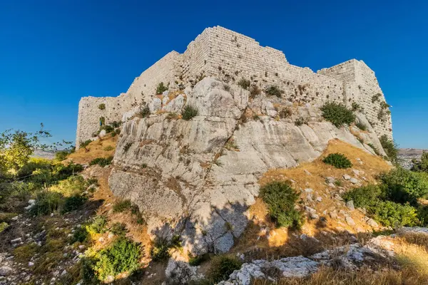 Aljoun Kalesi 'nin kalıntıları, Jordan.