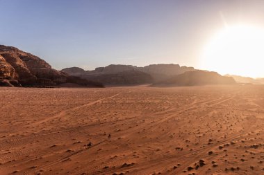 Wadi Rum çölünün Rocky manzarası, Ürdün