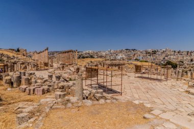 Jerash, Ürdün 'deki Güney Tetrapylon kalıntıları