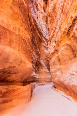 Siq geçidi, antik şehir Petra 'nın ana girişi, Ürdün