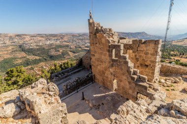 Aljoun Kalesi 'nin kalıntıları, Jordan.