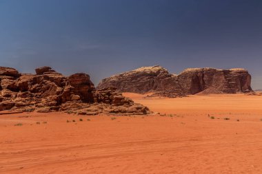 Wadi Rum çölünün Rocky manzarası, Ürdün