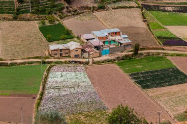 Tarma kasabası yakınlarındaki Chuchopampa köyünün kırsal arazisi, Peru