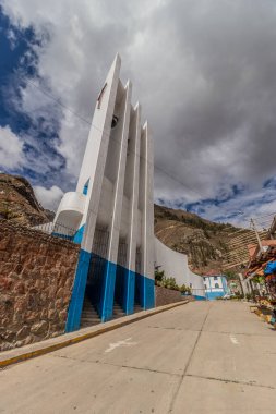 Peru 'nun Tarma kasabası yakınlarındaki Acobamba köyündeki El Senor de Muruhuay Tapınağı.