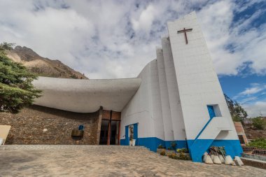 Peru 'nun Tarma kasabası yakınlarındaki Acobamba köyündeki El Senor de Muruhuay Tapınağı.