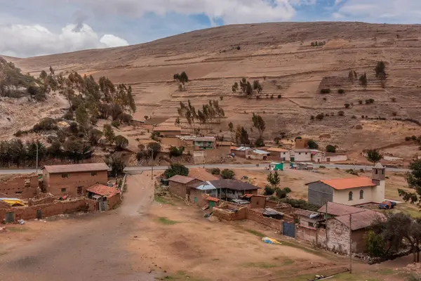 Tarma kasabası yakınlarındaki Quiropuquio köyü, Peru