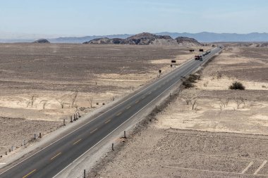 Panamericana otoyolu Nazca sınırlarından geçiyor, Peru
