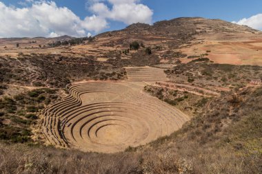 Peru 'da Moray tarımsal teraslarının manzarası