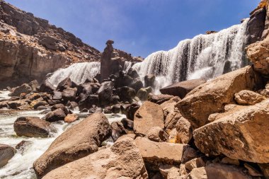 Peru Altiplano 'da Pillone şelalesi