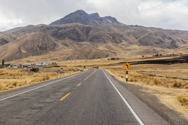 3S Yolu ve Peru 'daki Kunurama Alto Köyü