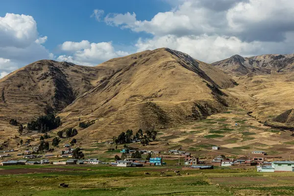 Peru, Marangani yakınlarında küçük bir köy.