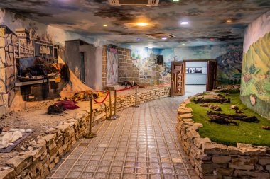 HALABJA, IRAQ - 6 Ekim 2022: Halabja Anıt ve Barış Müzesinde sergiler, Irak Halabja 'daki kimyasal saldırının anısına