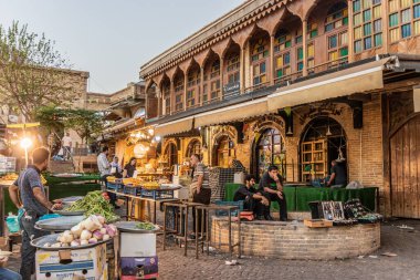 SULAYMANIYAH, IRAQ - 6 Ekim 2022: Irak Kürdistan Bölgesi, Sulaymaniyah (Slemani) pazarındaki Kürt Mirası Müzesi binası