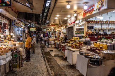 SULAYMANIYAH, IRAQ - 7 Ekim 2022: Sulaymaniyah 'taki Naqib pazarı (Slemani), Irak Kürdistan Bölgesi