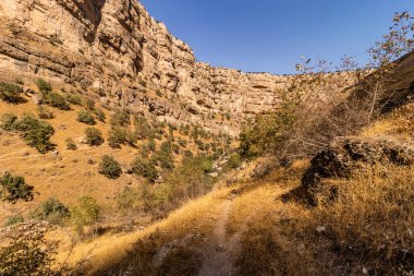 Irak Kürdistan Bölgesi 'nde Rawandiz (Rawanduz) nehir geçidi