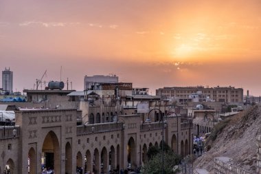 Irak 'ın Kürdistan Bölgesi Erbil (Hawler) şehir merkezinde gün batımı