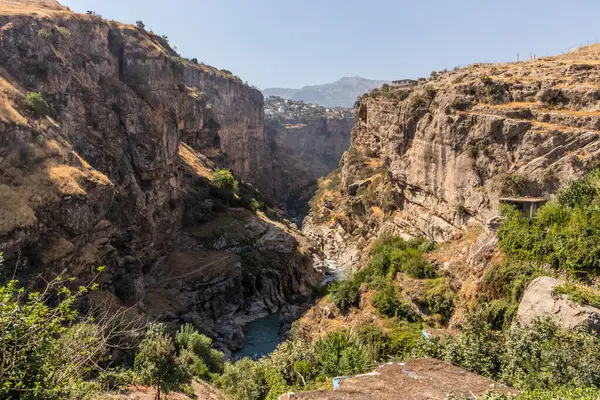 Rawanduz (aynı zamanda Rawandiz), Irak 'ın Kürdistan bölgesinde bir vadi.