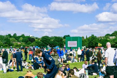 Wimbledon için kuyruğa girip kamp yapmak. Londra, Birleşik Krallık, 6 Temmuz 2024. Yüksek kalite fotoğraf