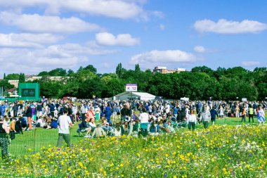 Wimbledon için kuyruğa girip kamp yapmak. Londra, Birleşik Krallık, 6 Temmuz 2024. Yüksek kalite fotoğraf