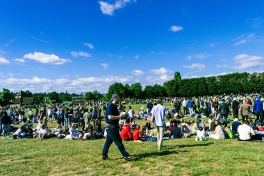 Wimbledon için kuyruğa girip kamp yapmak. Londra, Birleşik Krallık, 6 Temmuz 2024. Yüksek kalite fotoğraf