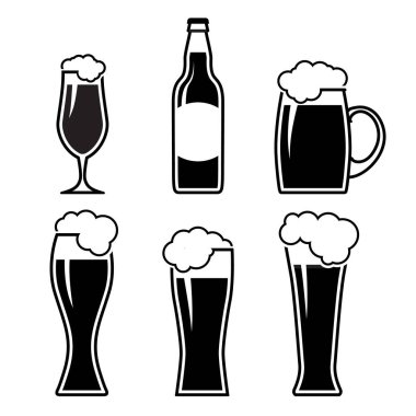 Çeşitli el yapımı bira şişeleri, bardaklar ve bardaklar ayarlayın. Farklı şekil ve boyutlarda. vektör illüstrasyonu