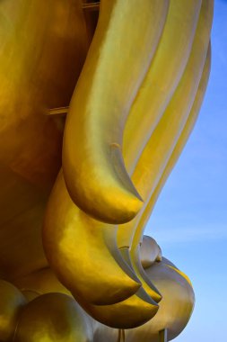 Dünyanın en büyük Buda heykelinin parmağı Wat Muang, Ang Thong Eyaleti, Tayland 'da..