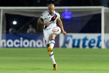 Rio, Brezilya - 27 Ekim 2022 - Anderson Conceicao oyuncusu Vasco ile Sampaio Correa arasındaki maçta 37 rauntluk Brezilya Şampiyonası, B serisi Sao Januario Stadyumu 'nda