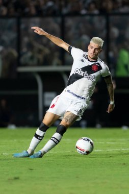 Rio, Brezilya - Ekim 27, 2022, Gabriel PEC oyuncusu Vasco ile Sampaio Correa arasındaki maçta 37 rauntluk Brezilya Şampiyonası, B serisi Sao Januario Stadyumu 'nda