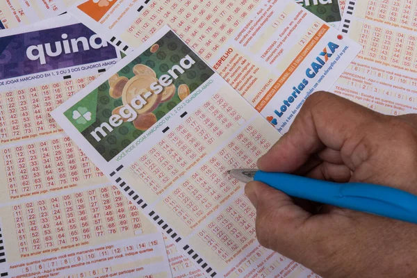Rio Brasile Luglio 2022 Persona Che Compila Carta Della Lotteria Immagini Stock Royalty Free