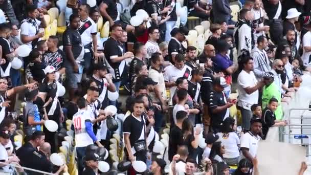巴西里约热内卢 2022年6月12日 在马拉卡纳体育场举行的第11轮巴西锦标赛中 瓦斯科对阵克鲁斯罗的比赛中的球迷 — 图库视频影像